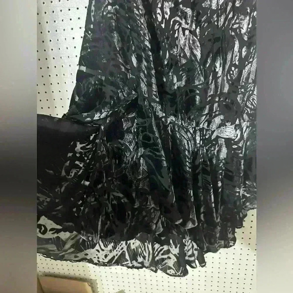 Chicos Design Silk Blend Velvet Skirt Chicos Large Black Angled Hem Pullon Lined - Picture 3 of 6